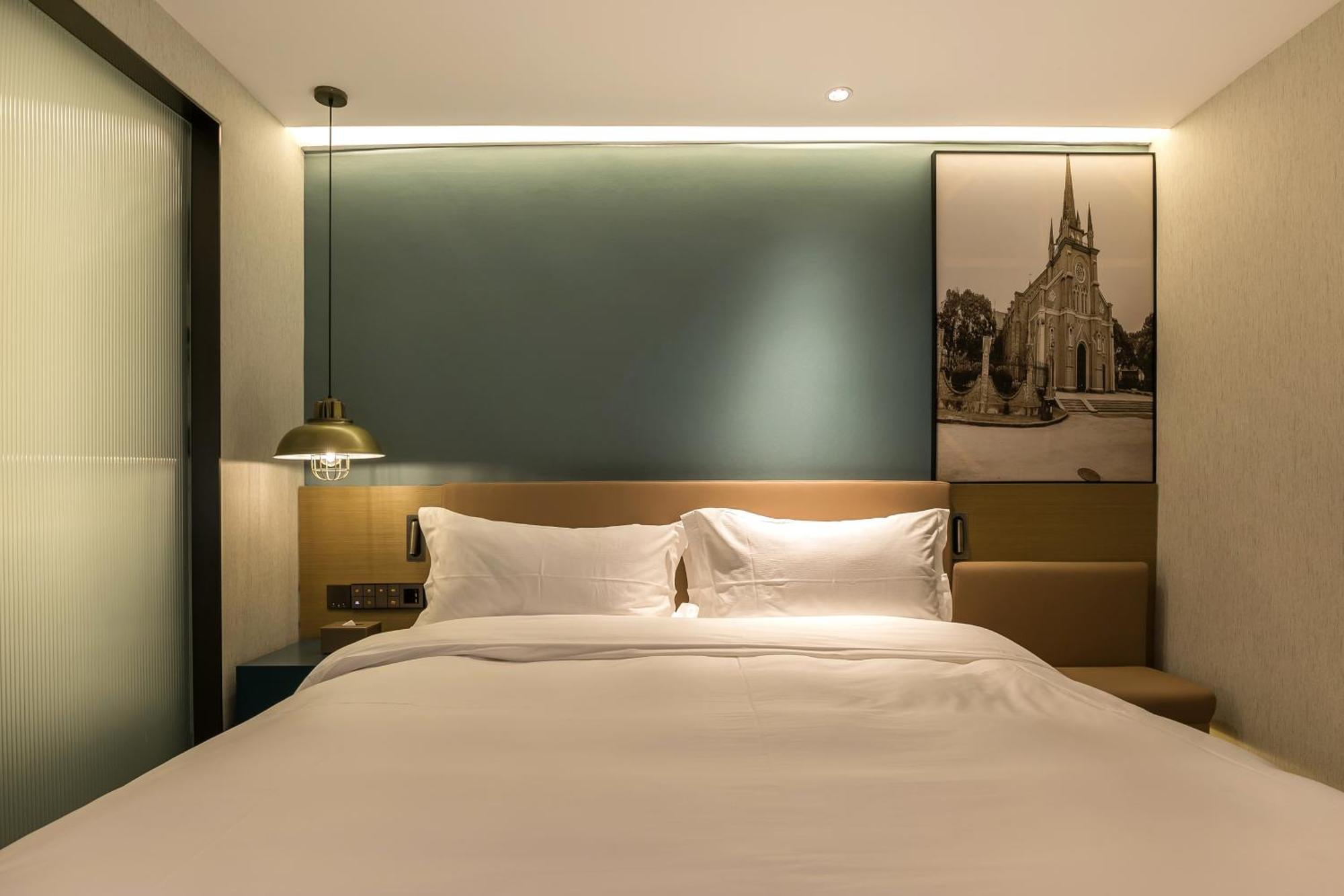 Jl Boutique Bund Pedestrian Street Store Hotel